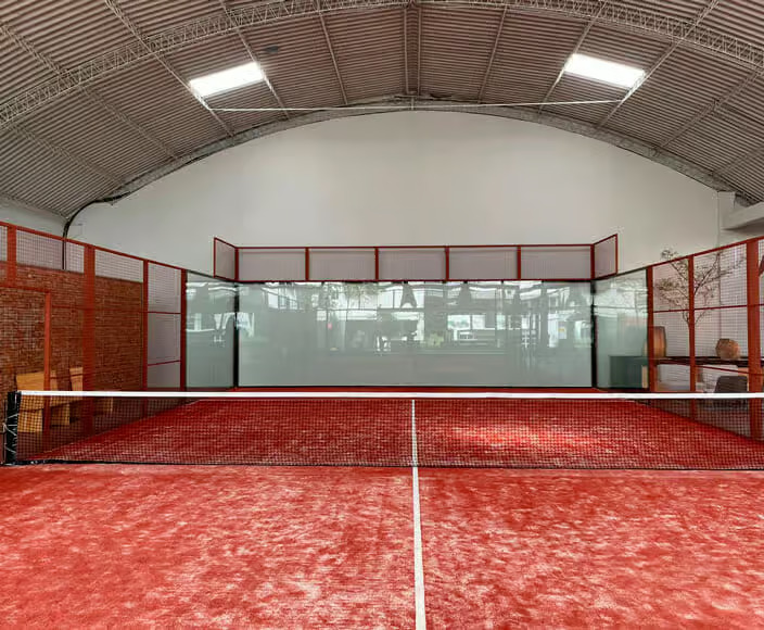 cesped-artificial-pista-padel-teja-indoor-1 cesped-artificial-pista-padel-teja-indoor-1