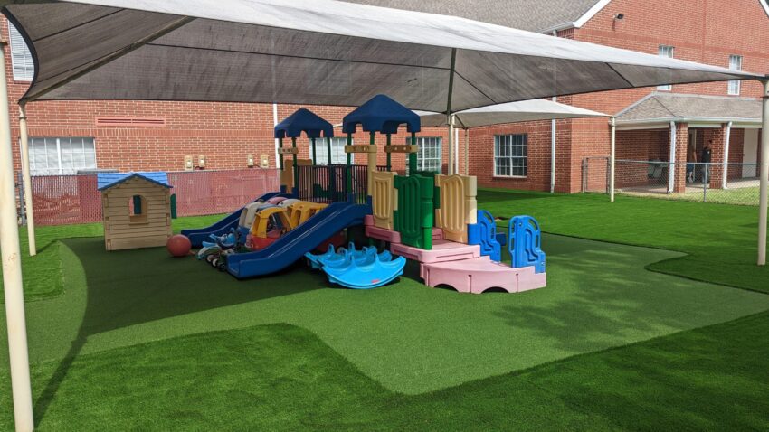 Number One Turf Playground GR
